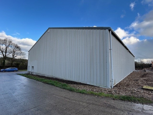 Rowdown, Upper Lambourn to rent - Building Photo - Image 3 of 3