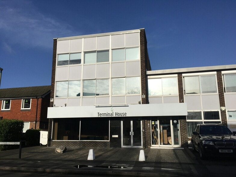 Station Appr, Shepperton for sale - Building Photo - Image 1 of 1