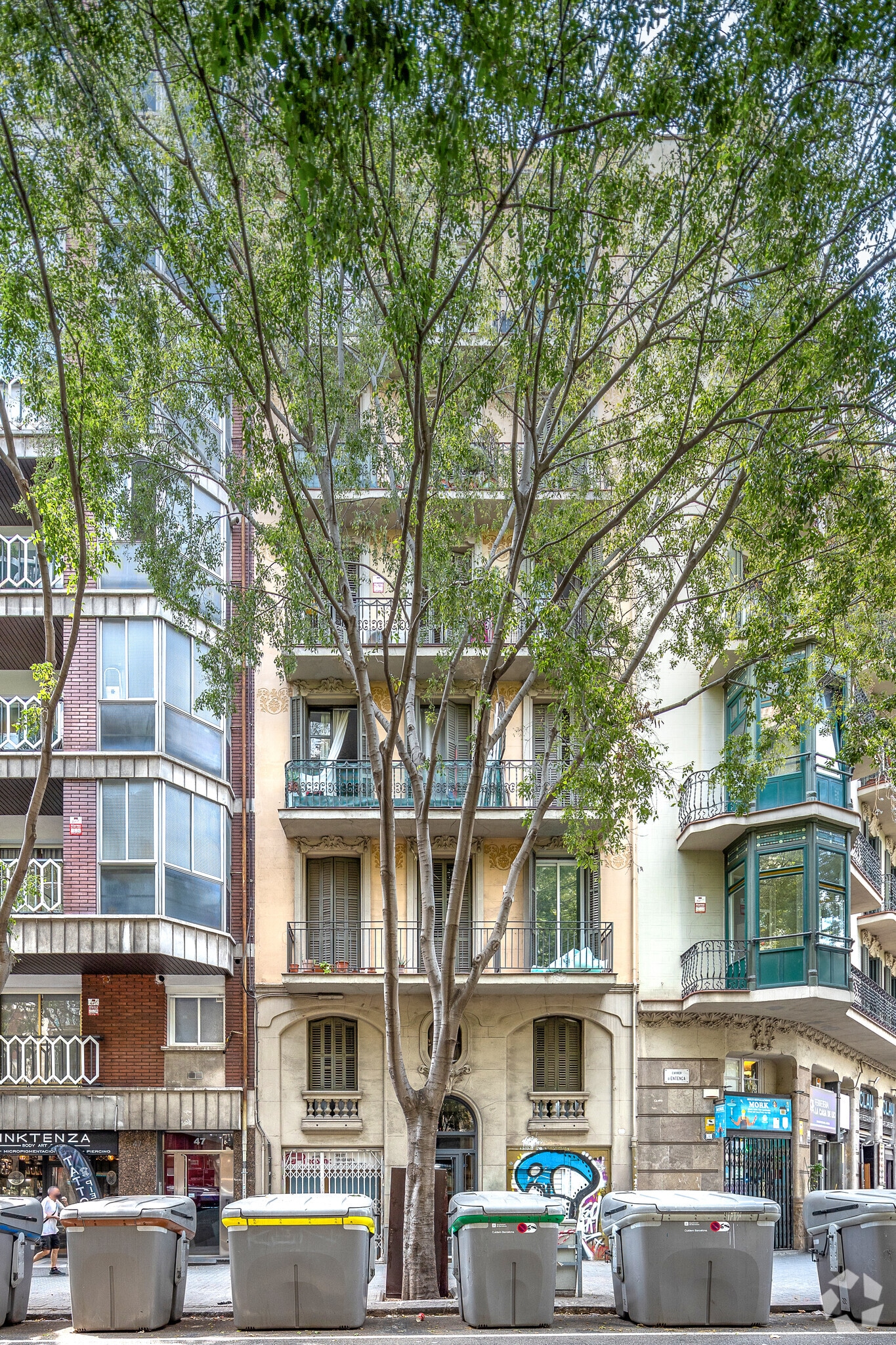 Carrer d'Entença, 49, Barcelona, Barcelona for sale Primary Photo- Image 1 of 1
