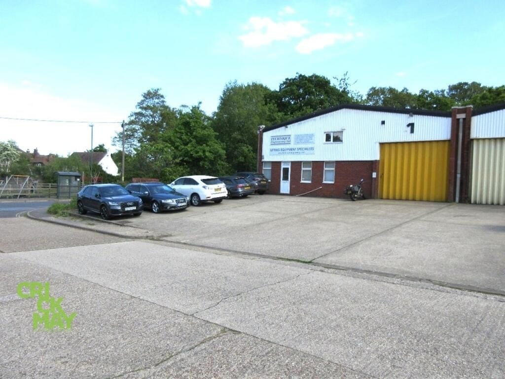 Natts Ln, Billingshurst to rent Building Photo- Image 1 of 2
