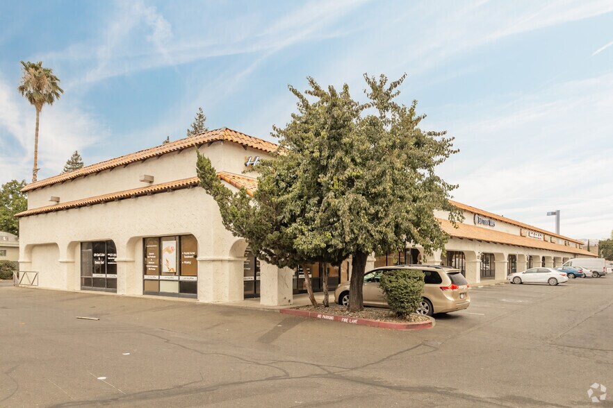 1319-1361 Fulton Ave, Sacramento, CA for rent - Building Photo - Image 2 of 5