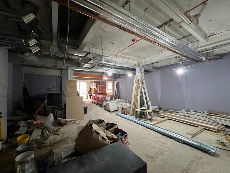 32-38 Osborn St, London for sale - Interior Photo - Image 3 of 9