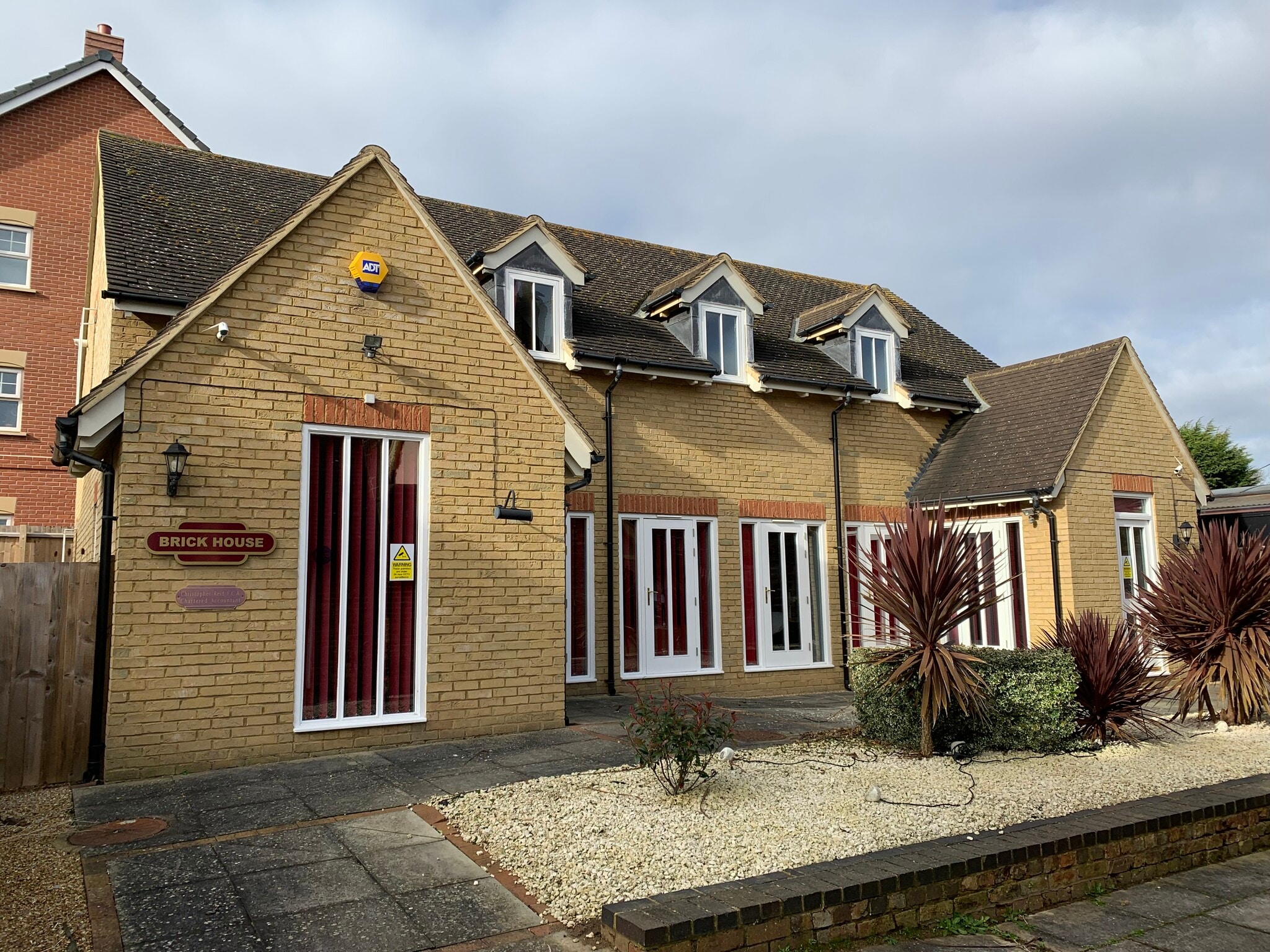 150a-150b Station Rd, Woburn Sands for sale Building Photo- Image 1 of 1