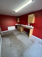 1 Sloefield Dr, Carrickfergus for rent Interior Photo- Image 1 of 5