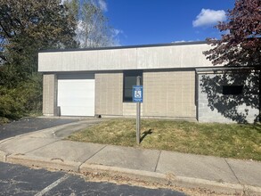 676 George Washington Hwy, Lincoln, RI for rent Building Photo- Image 2 of 5