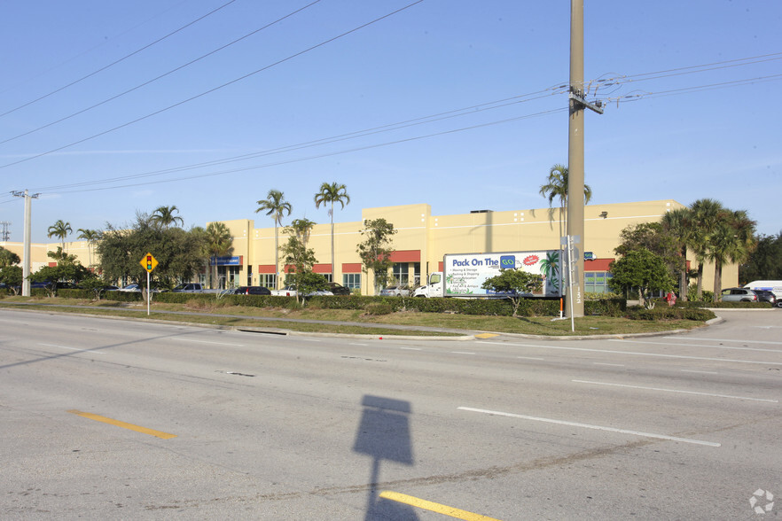 1520 S Powerline Rd, Deerfield Beach, FL for rent - Building Photo - Image 3 of 7