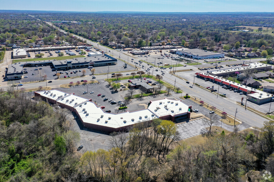 601-605 S Aspen Ave, Broken Arrow, OK for rent - Aerial - Image 3 of 3