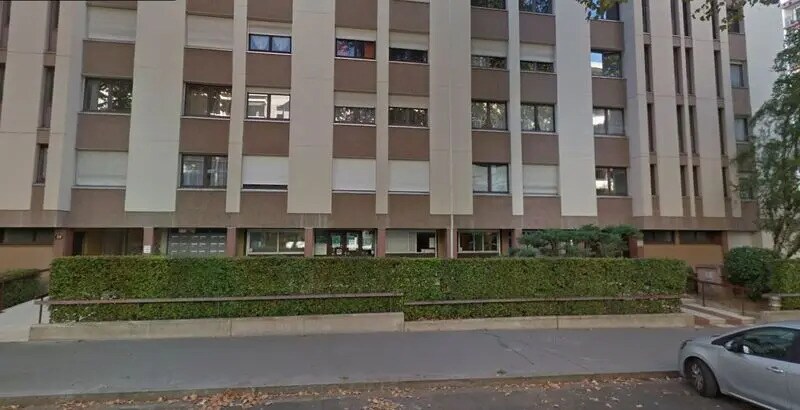 Office in Lyon to rent Building Photo- Image 1 of 13