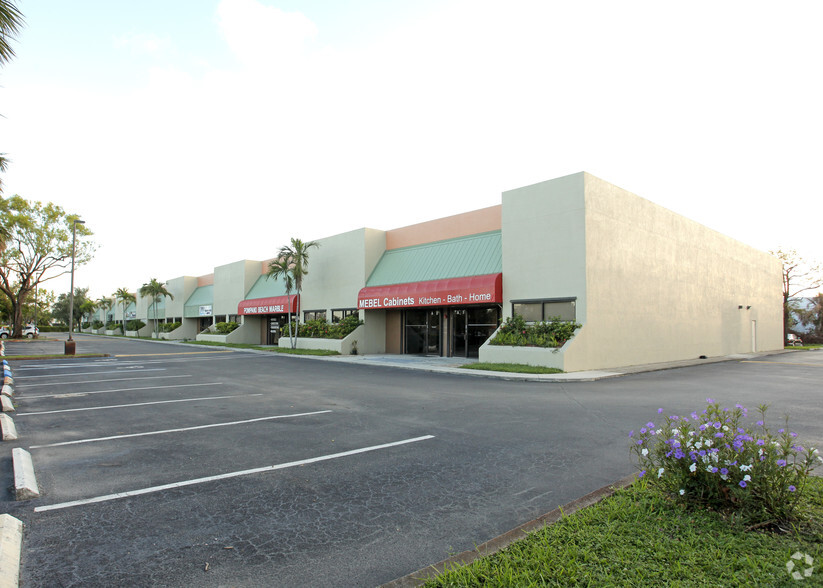 1800 N Powerline Rd, Pompano Beach, FL for rent - Primary Photo - Image 2 of 13