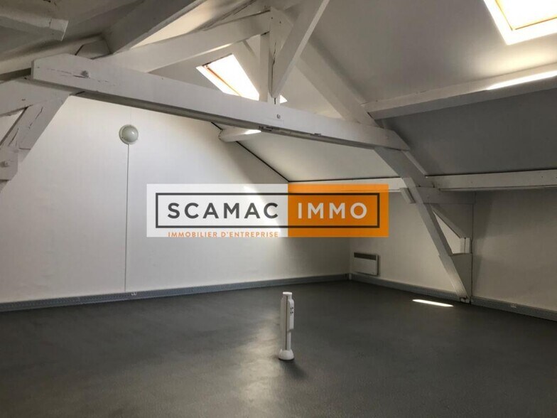 Light Industrial in Meudon to rent - Interior Photo - Image 3 of 6