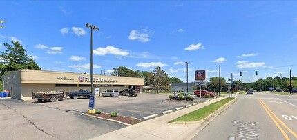 715 E Front St, Buchanan, MI for rent Building Photo- Image 2 of 5