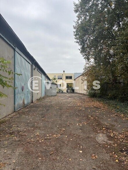 17 Rue Vaucanson, Décines-Charpieu for sale - Building Photo - Image 2 of 12