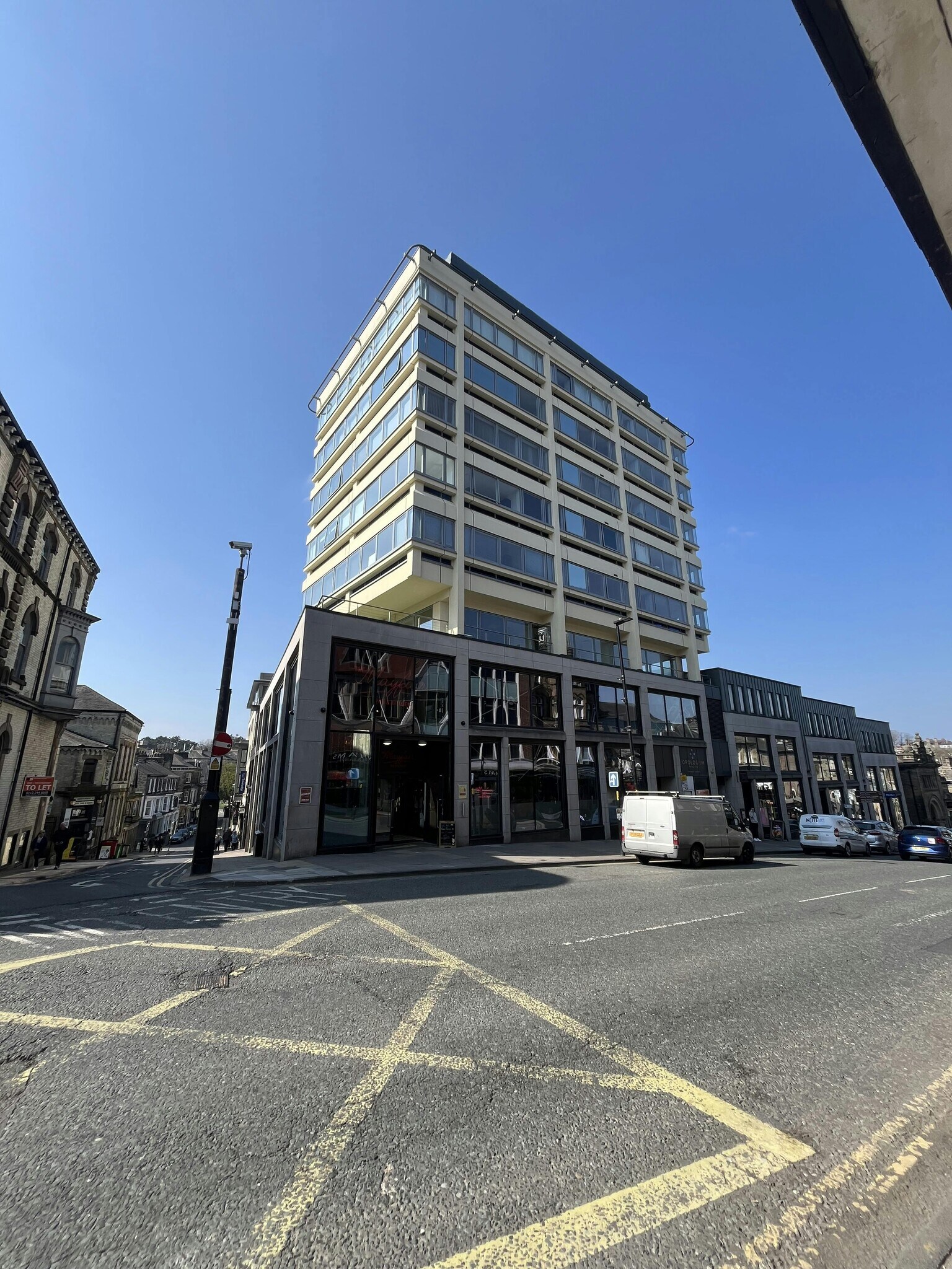 Parliament St, Harrogate to rent Building Photo- Image 1 of 13