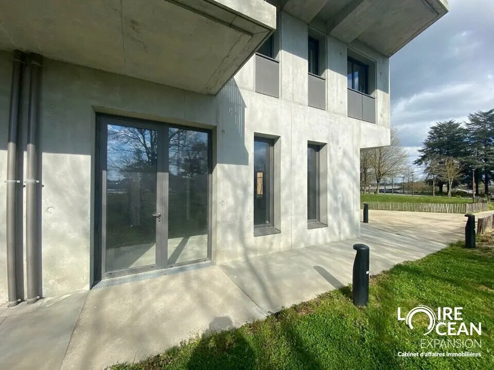 Retail in Nantes for sale Building Photo- Image 1 of 8