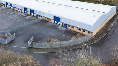 Pennine Vw, Birstall to rent Building Photo- Image 1 of 2