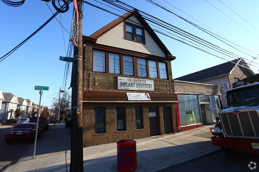 170 Main Ave, Passaic, NJ for sale - Building Photo - Image 1 of 1