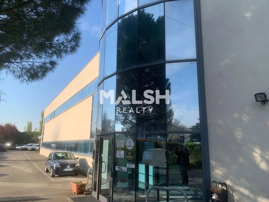 Vente Bureaux 141 m² - Photo 1