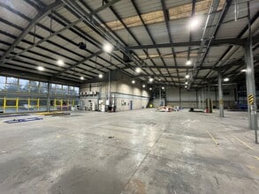 Tenth Ave, Deeside to rent Interior Photo- Image 2 of 2