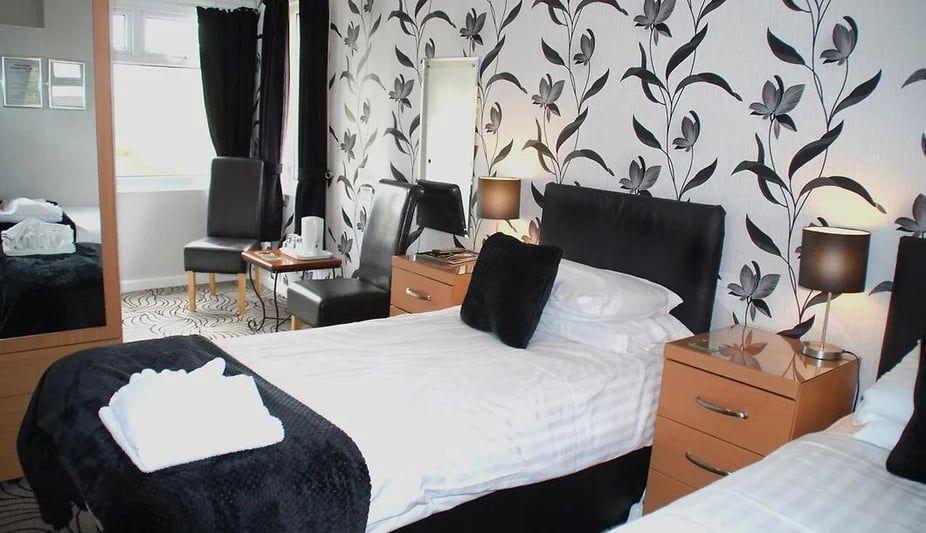 Queens Promenade, Blackpool for sale - Building Photo - Image 3 of 22