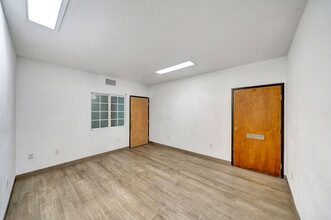 1926 S Main St, Santa Ana, CA for rent Building Photo- Image 2 of 7