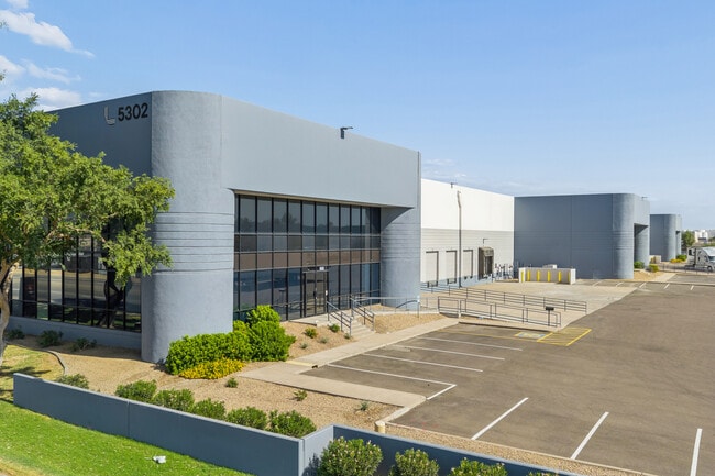 More details for 5302 W Buckeye Rd, Phoenix, AZ - Industrial to Rent