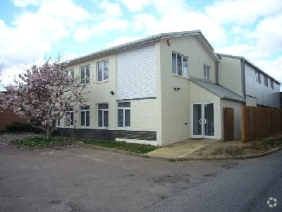 25 Fiddle Bridge Ln, Hatfield for sale - Building Photo - Image 2 of 17