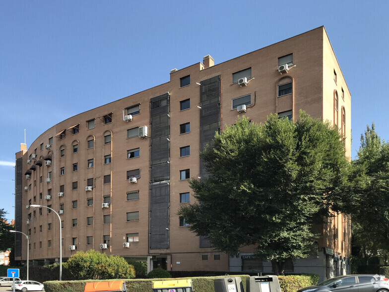 Residential in Madrid, MAD for sale - Building Photo - Image 1 of 1