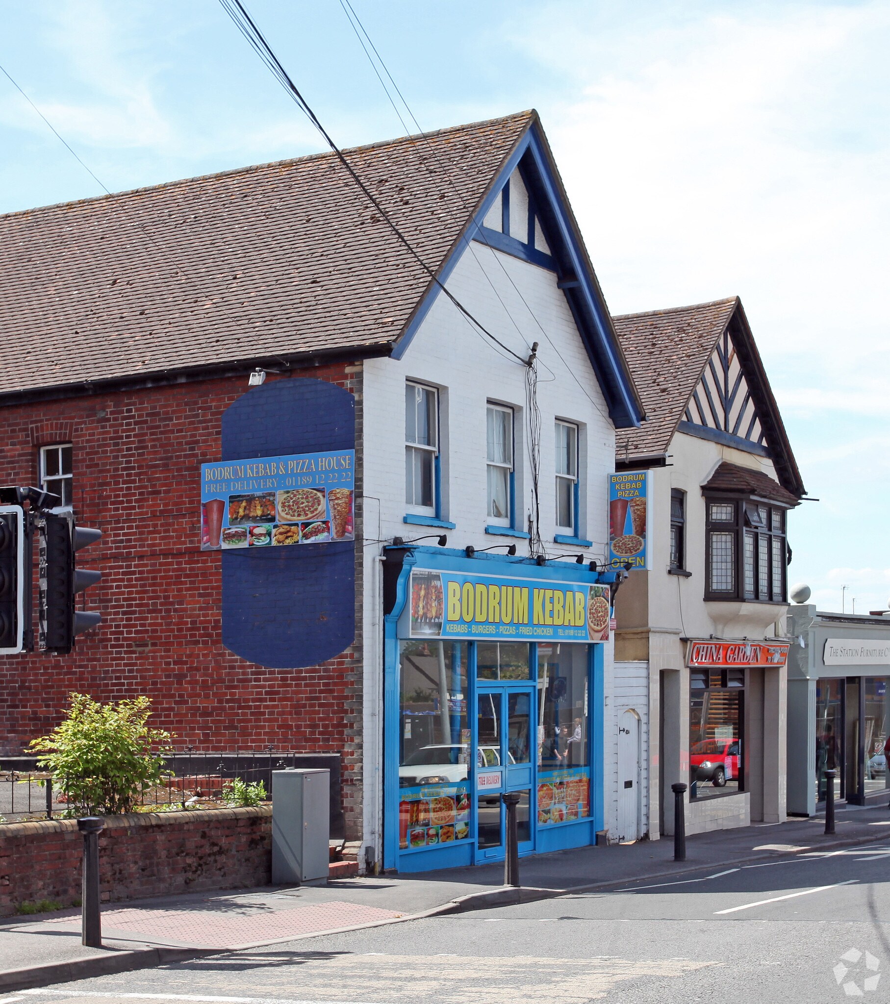 42 Station Rd, Wokingham for sale Primary Photo- Image 1 of 1