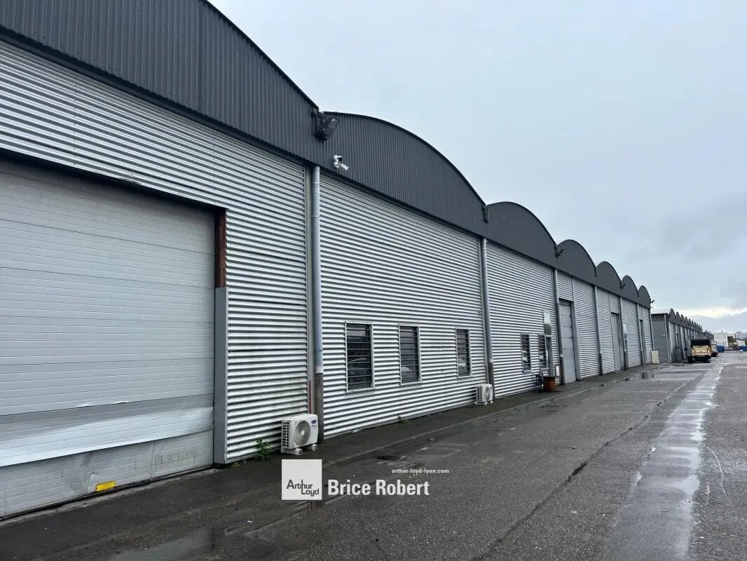 Office in Saint-Priest to rent Building Photo- Image 1 of 7