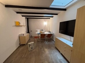 Retail in Barcelona, Barcelona to rent Interior Photo- Image 2 of 5