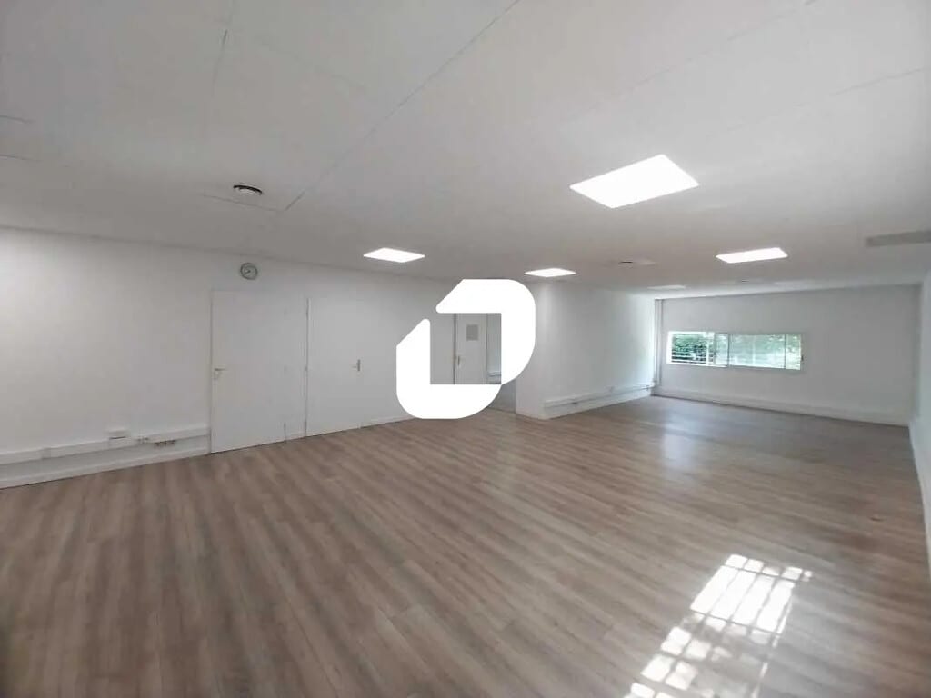 Location Bureaux 114 m² - Photo 1