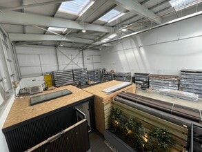 Midleton Industrial Estate Rd, Guildford to rent Interior Photo- Image 2 of 3