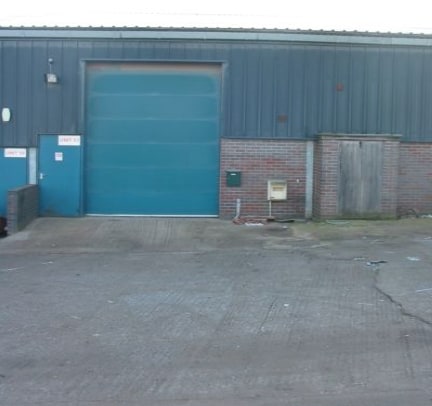 Weights Ln, Redditch to rent - Building Photo - Image 3 of 5