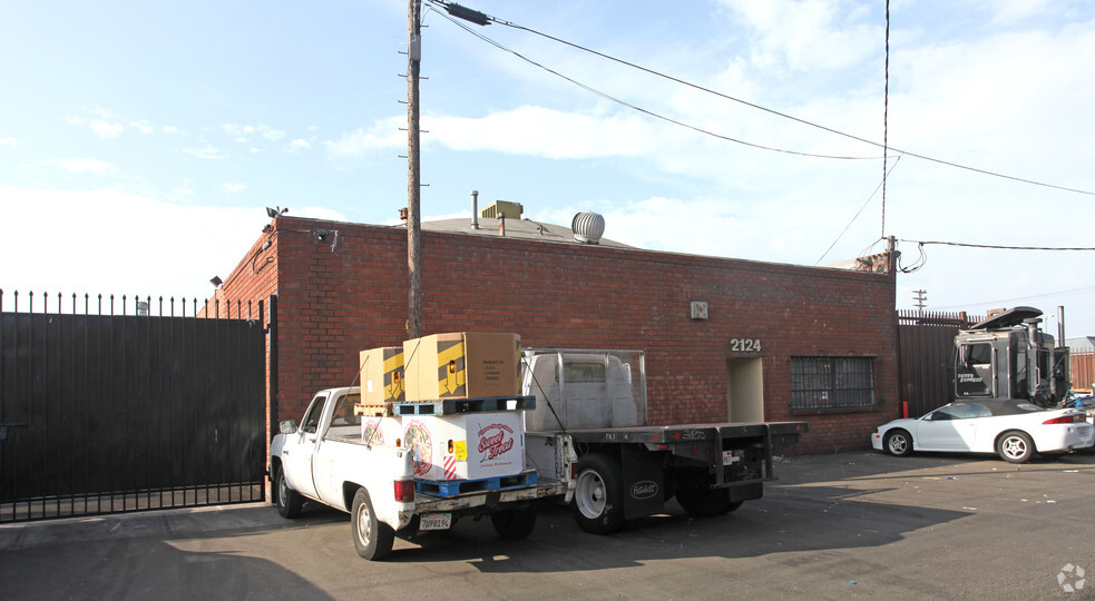 2124 Violet St, Los Angeles, CA for sale - Primary Photo - Image 1 of 24