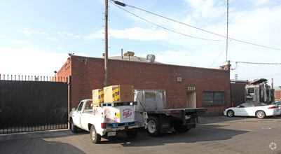 2124 Violet St, Los Angeles, CA for sale Primary Photo- Image 1 of 25