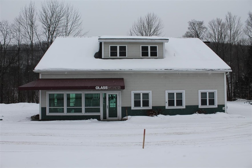 2319 US Route 2, Waterbury, VT for sale - Primary Photo - Image 1 of 1