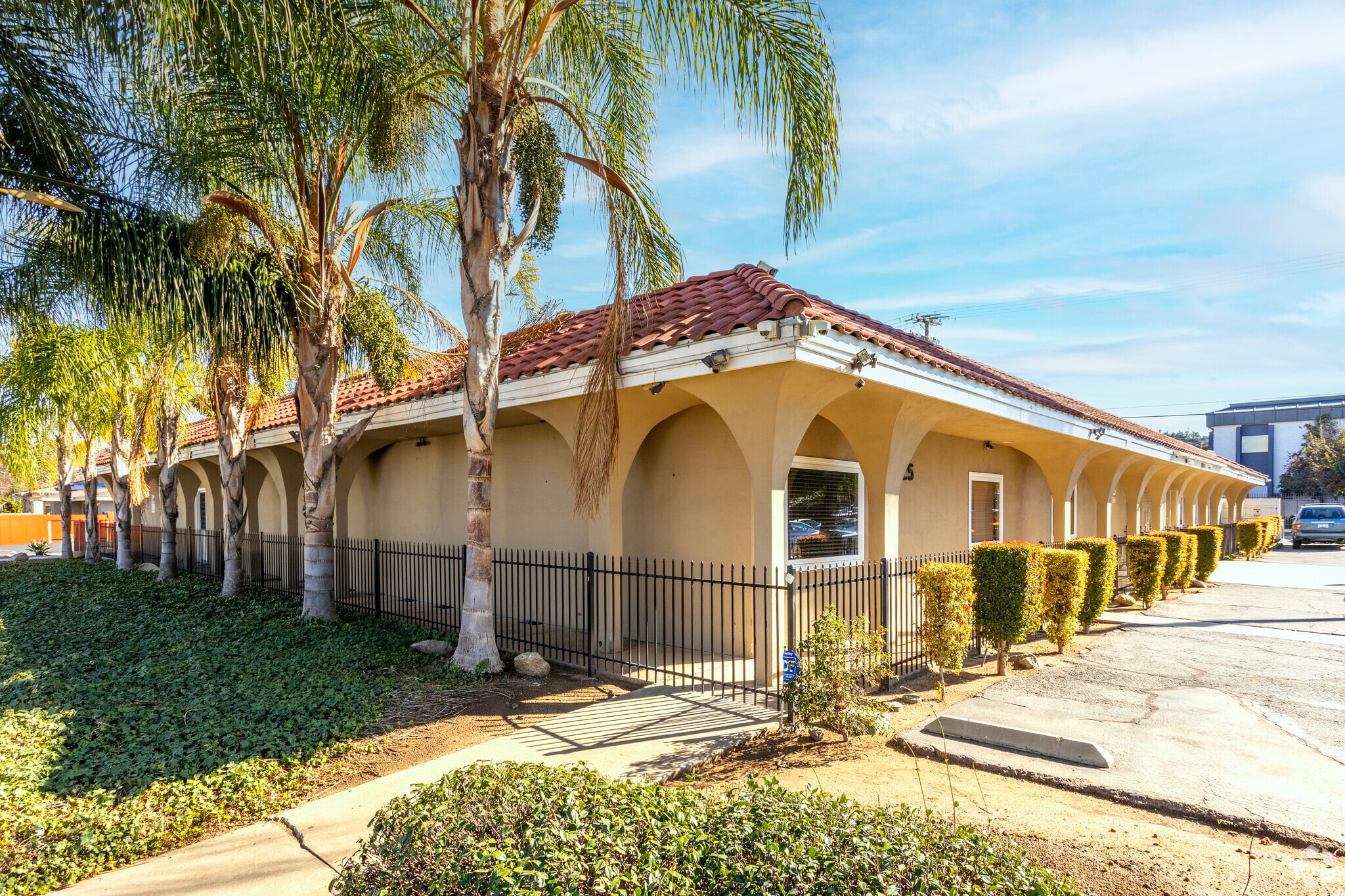 925 E Pennsylvania Ave, Escondido, CA to rent Primary Photo- Image 1 of 5