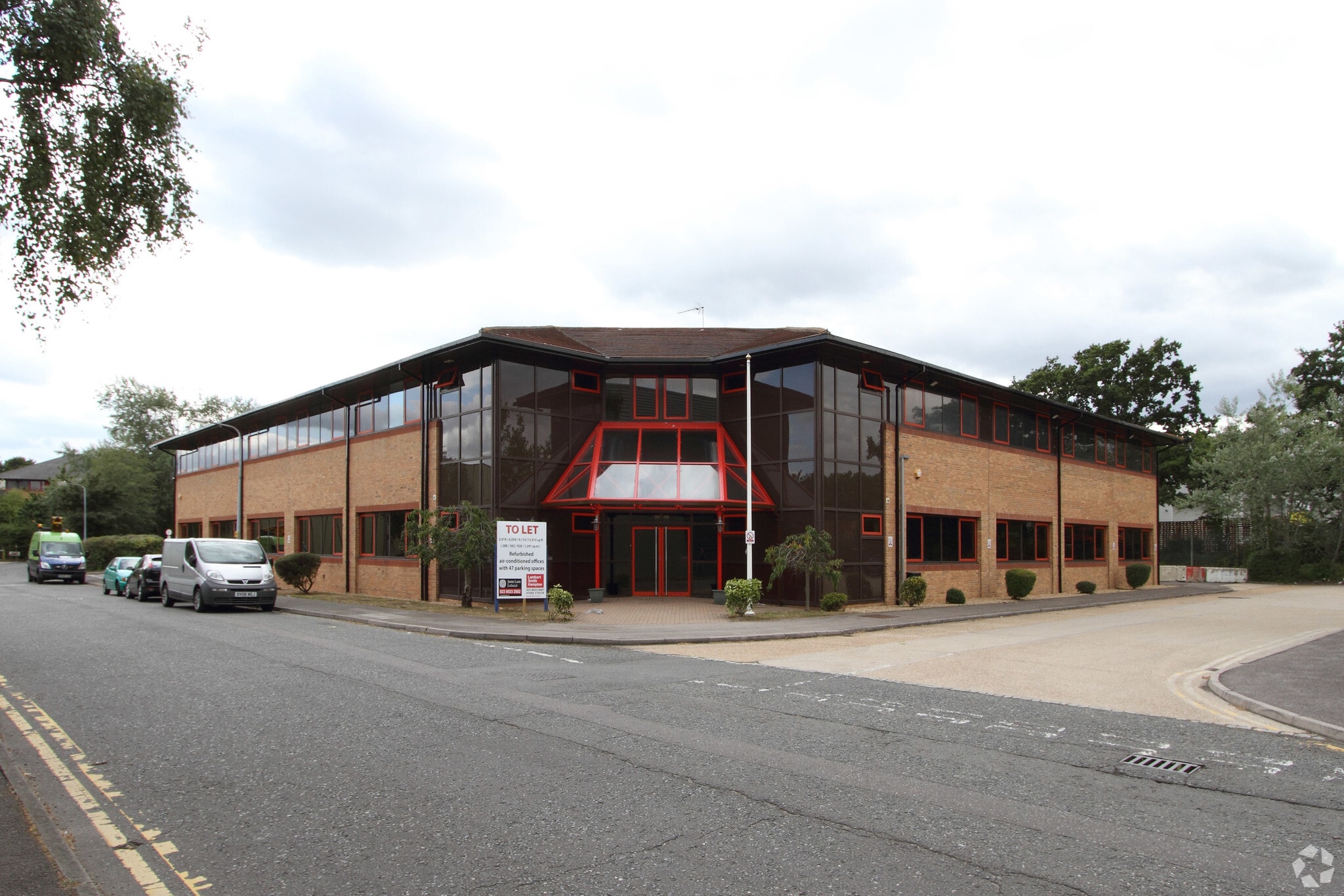 Flanders Rd, Southampton to rent Primary Photo- Image 1 of 7