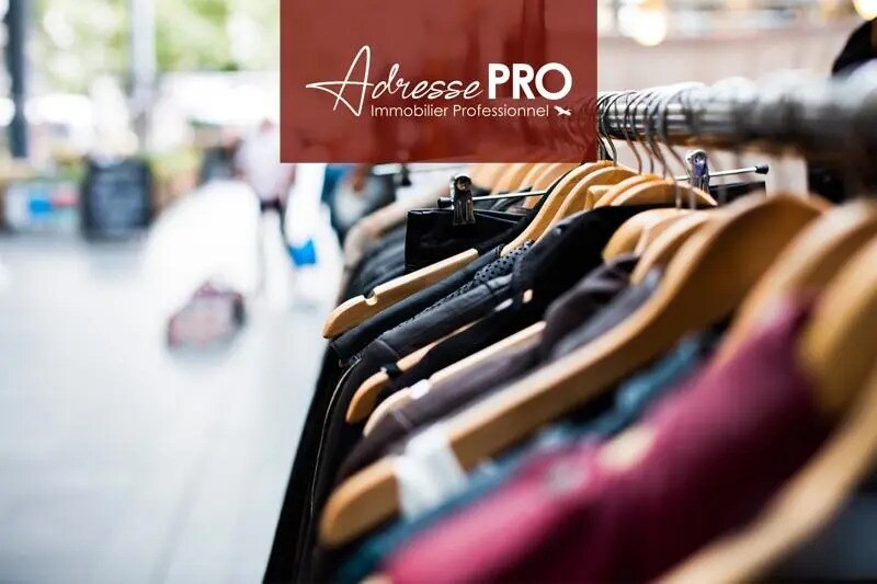 Location Commerce 45 m² - Photo 1