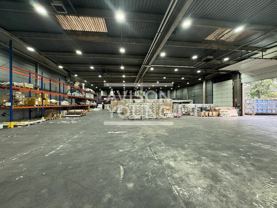 Industrial in Gonesse to rent Building Photo- Image 1 of 6