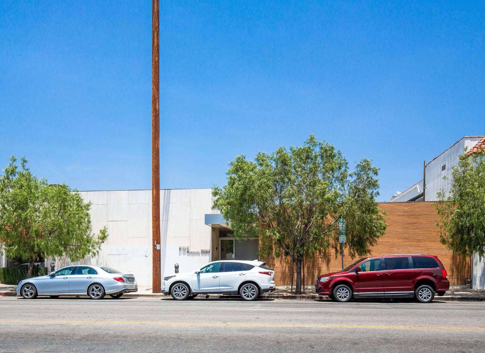 8105 W 3rd St, Los Angeles, CA for rent Building Photo- Image 1 of 12