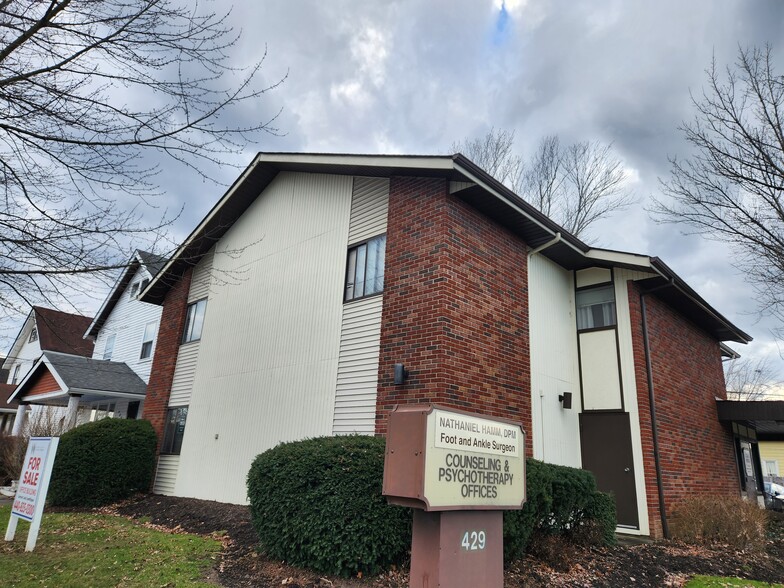 429 Front St, Berea, OH for sale - Building Photo - Image 1 of 8