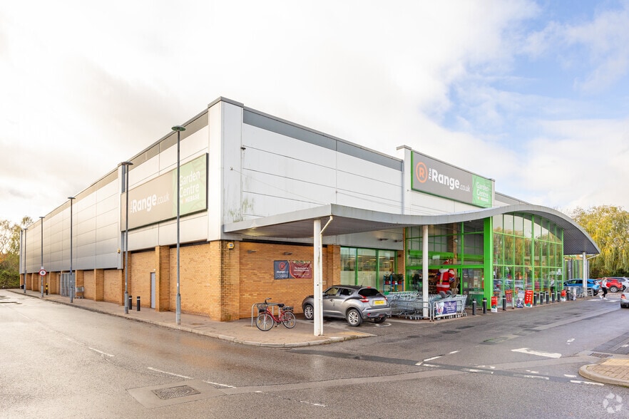 Bawtry Rd, Selby to rent - Primary Photo - Image 2 of 8