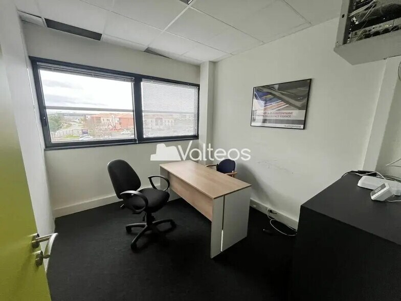 39 Chemin Des Ramassiers, Colomiers to rent - Interior Photo - Image 3 of 10