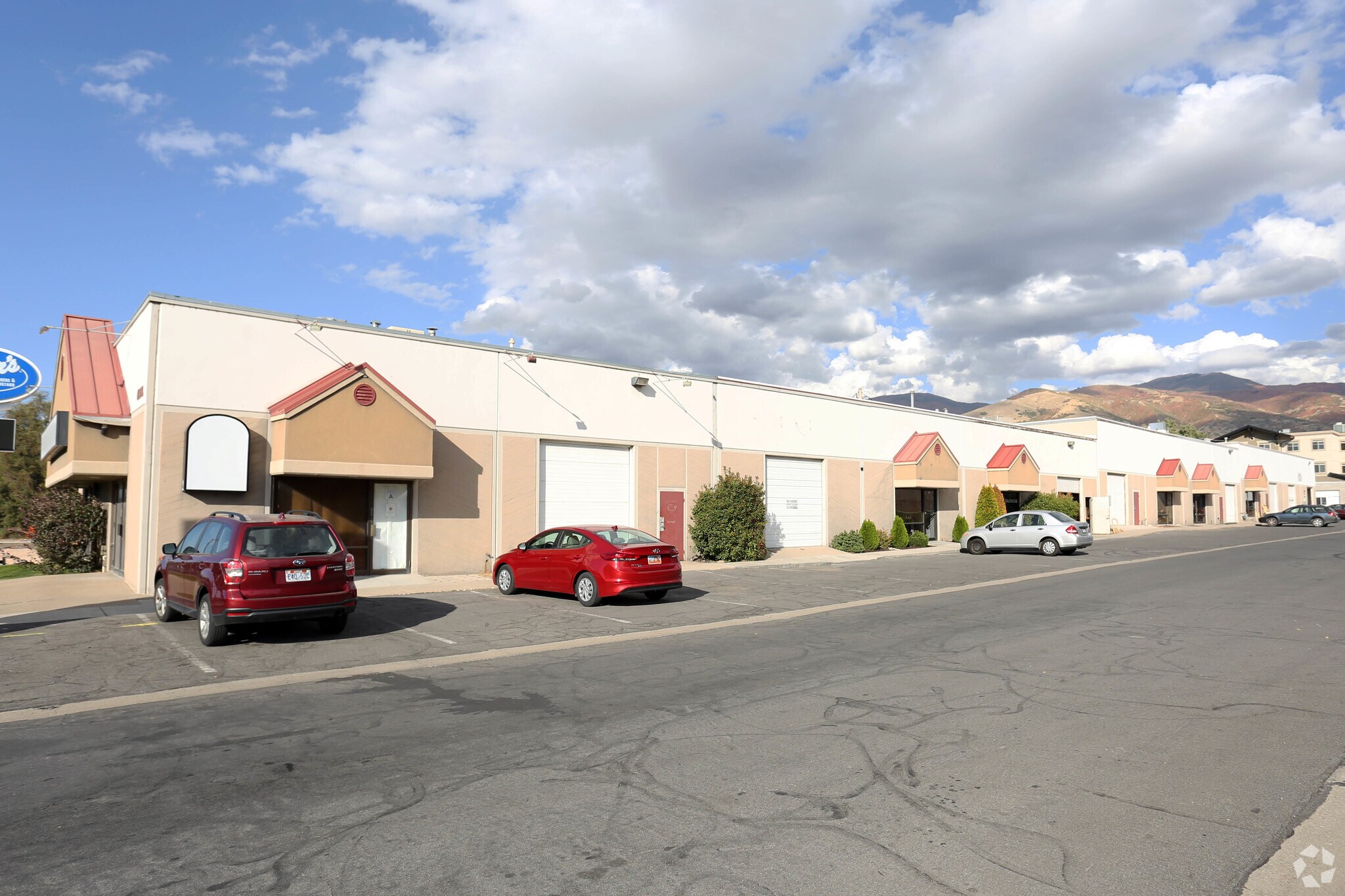 600 N 500 W, Bountiful, UT for sale Primary Photo- Image 1 of 1