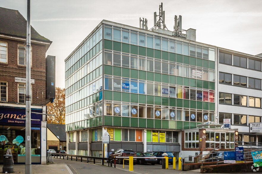 49-51 Uxbridge Rd, London to rent - Building Photo - Image 1 of 2