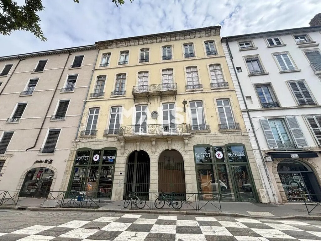 Location Bureaux 135 m² - Photo 1