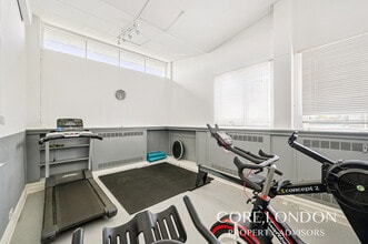 1 Twyford Av, London to rent Interior Photo- Image 2 of 7