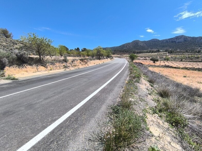 Land in Jumilla, Murcia for sale - Aerial - Image 2 of 4