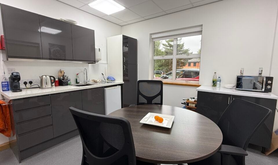 Emperor Way, Exeter to rent Interior Photo- Image 1 of 4